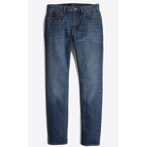 J.Crew Men's Sutton Straight Leg Jean. Size 31x32.